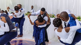 Video-Miniaturansicht von „Oliver Ngoma ‘Adia’ best wedding dance“