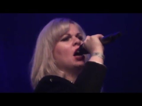 Bolistic Smoke ft Martine Bond - Gimme Shelter