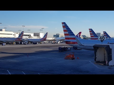Video: Speisen Und Getränke Am LAX Los Angeles International Airport