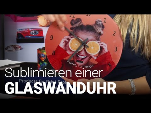 Video: Zwei aus der Brust: Zwillingsfotos von Julie de Waroquier