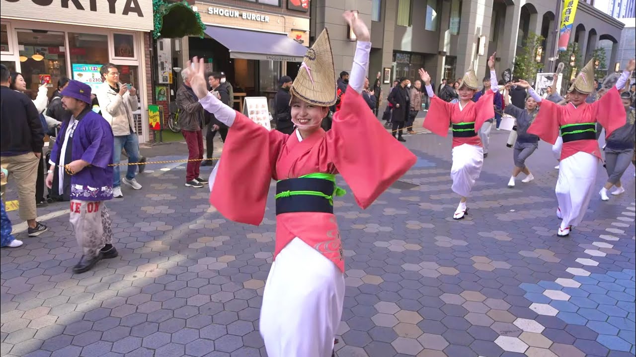 [阿波踊り】八咫烏連@浅草六区ブロードウェイ -街に響くお囃子(一) 2026.02.21