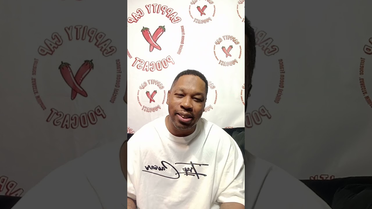 Уличные горячие парни тусовались в Нолии. Стерлинг в юриспруденции подбежал. Мы его изловили...