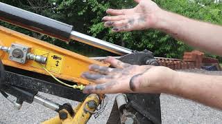 Hydraulic cylinder replaced, mini-digger works again