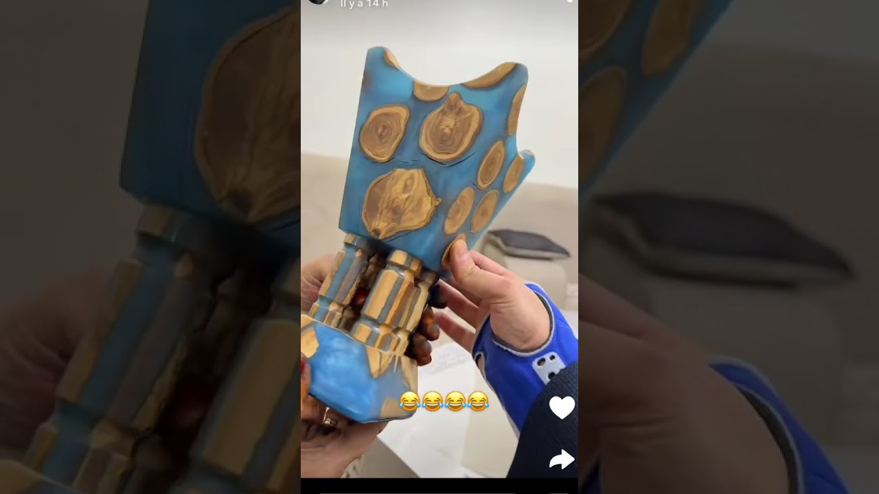  الهدية ماتباع 😂😂😂ابوحصة