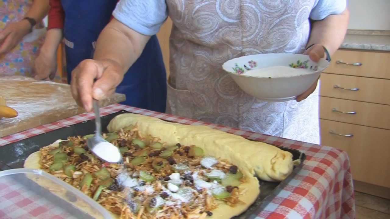 Misijní štrúdlování - Misijní rebarborový štrúdl