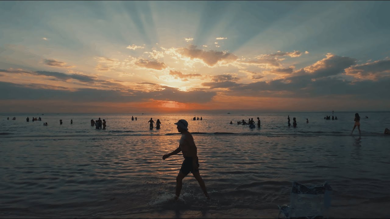 This heat is insane.. | 45°C Vlog