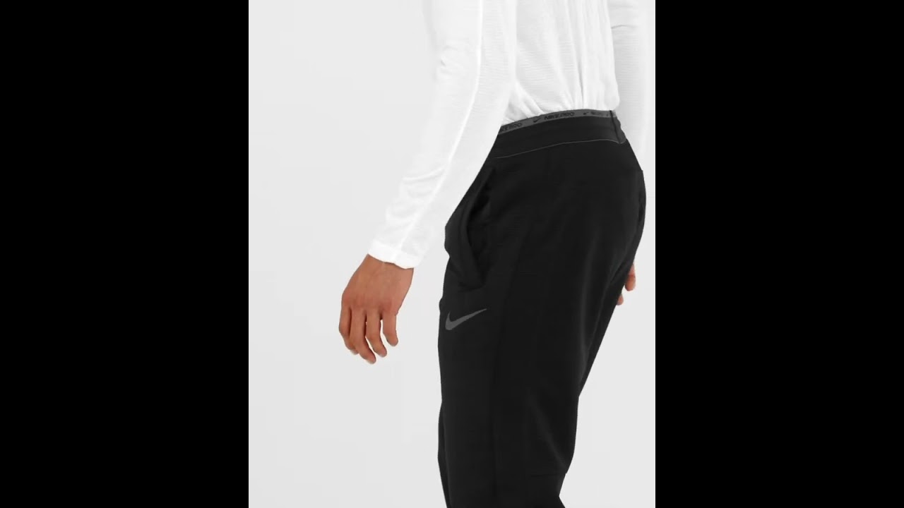 These Versatile Nike Training Pants Look Great With Sneakers