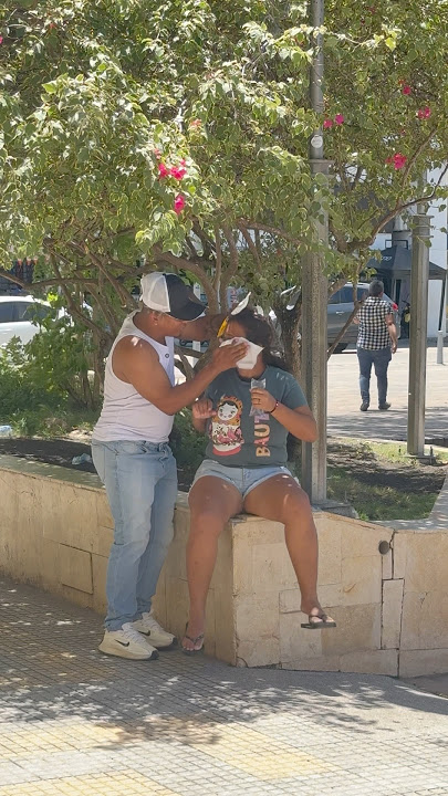 Secando a desconocidas 😂😂 #humor #yosoydelos7mil #viral #comedia