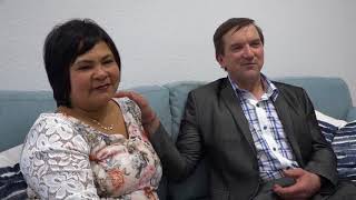 Narumol Und Josef Über Ihre Außergewöhnlich Schöne Beziehung Zueinander.
