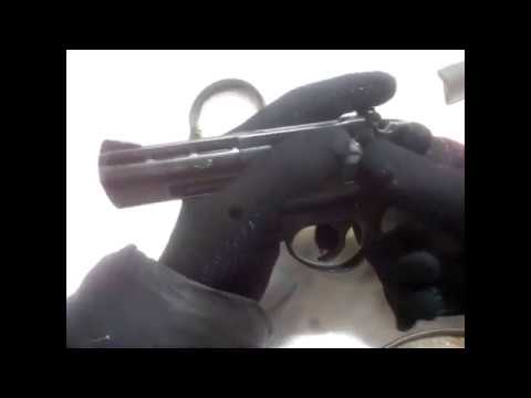Vídeo: Quina munició fa servir un revòlver 38?