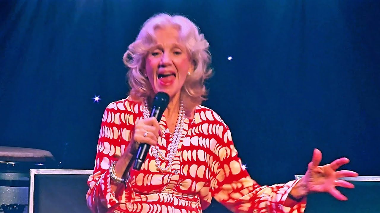 Hayley Mills and Lesley Ann Warren perform "Let's Get Together" 