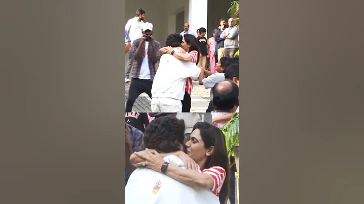#alluarjun And His Wife #allusnehareddy Emotional Hug After Releasing From Jail #shorts #ytshorts