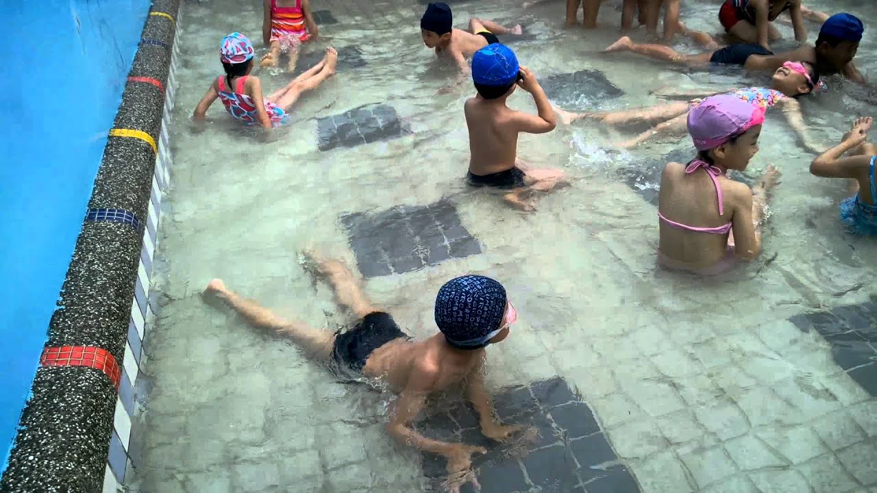 威利幼兒園大班游泳課