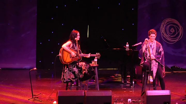 Brandi Carlile and Kacey Musgraves Duet Show - Cay...