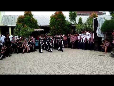 TARI KOMANDO by SISWA SMP NEGERI 3 MEDAN - YouTube