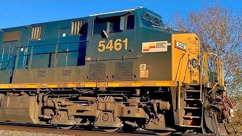 CSX 5461 “Seaboard System Railroad” Heritage Unit Leads Q205