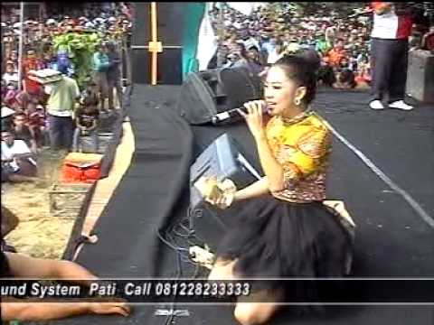 RENA KDI ~ Senandung Rembulan Live in Kaligung Kaliori Rembang 15 Juni 2014