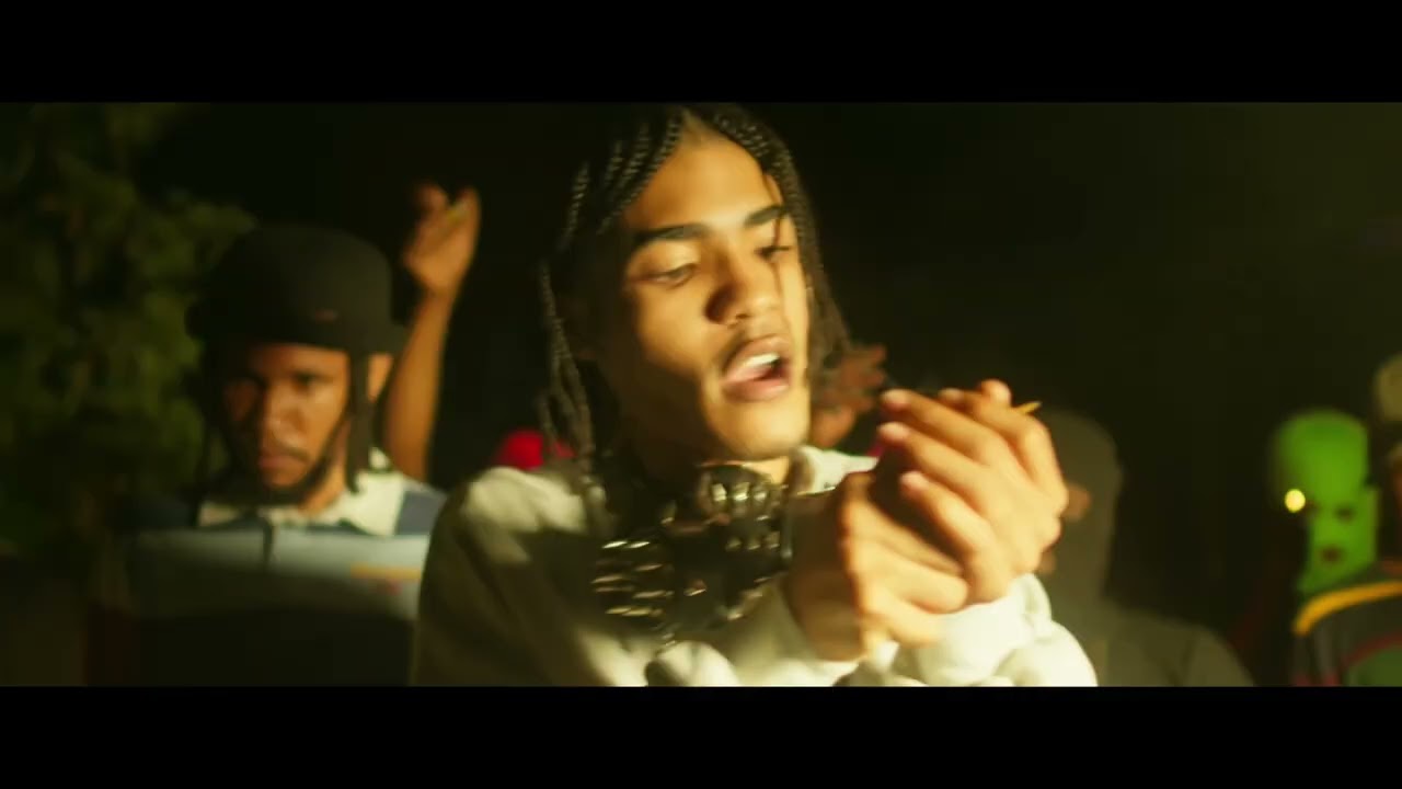 Obejrzyj Gadzila - Evil Thoughts (Official Video) w YouTube Obejrzyj Gadzila - Evil Thoughts (Official Video) w YouTube