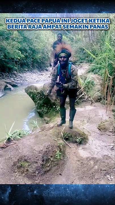 Kedua pace papua ini berjoget khas kkb #rajaampat #kkb #papua #opm #simmacleasion