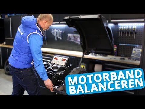 Video: Balanceert u een motorband?