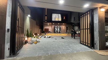 Cổng âm sàn 4 cánh với đầy đủ tính năng điều khiển