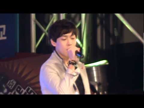 [FANCAM] 120516 BUFS John Park (존박) - 빗속에서