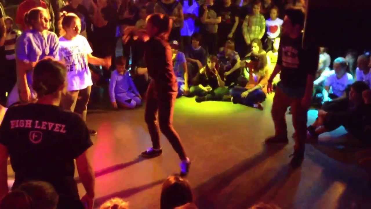 Dance Machine(part 8)/HipHop Pro 2vs2 - YouTube