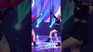 blackpink ليسا و روزي