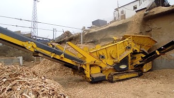 Keestrack Mobile K4 screening wood