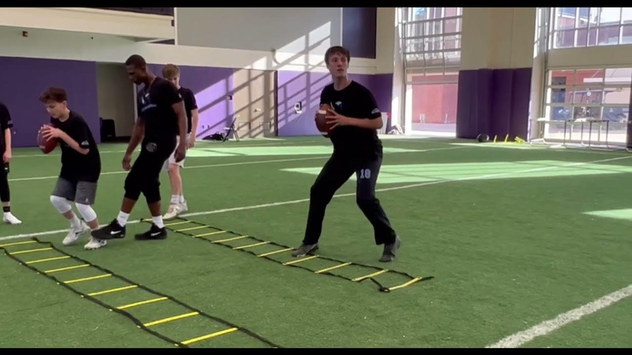 The movement specialist Jamaal Brady teaching the QBs how to move