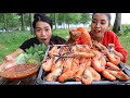 Wow amazing cooking shrimp boiled with chili sauce recipe and eating - Amazing video