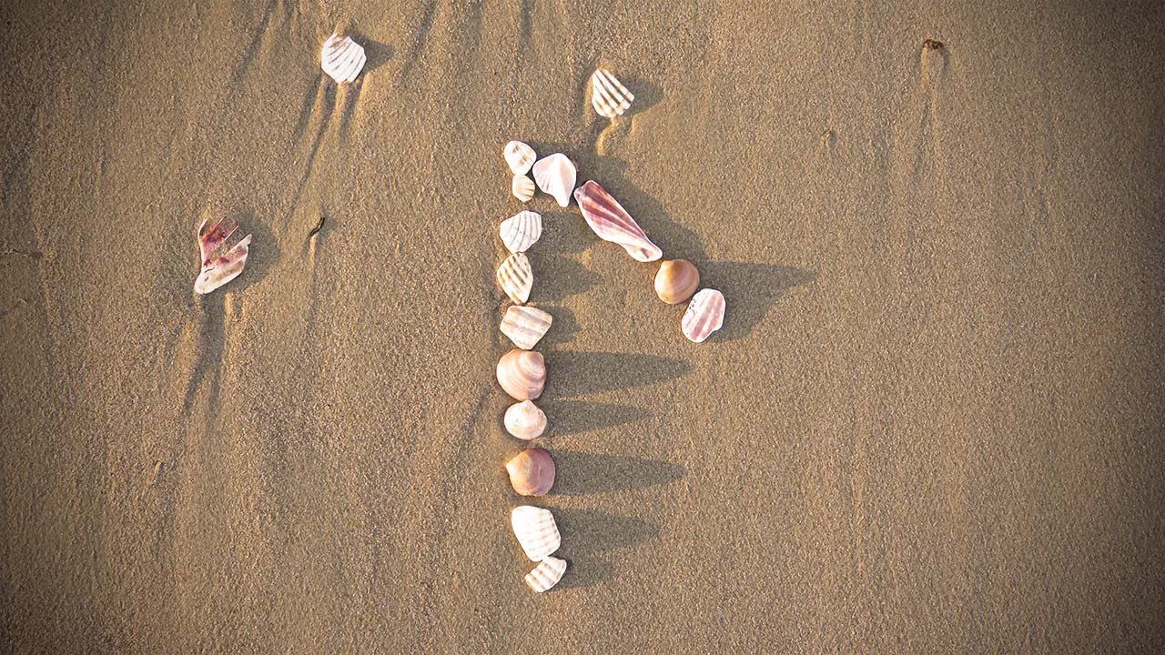 The Runes: Laguz ᛚ