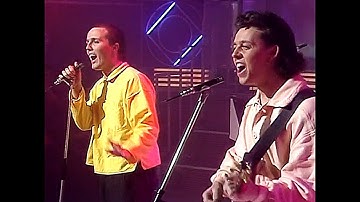 Tears For Fears - Everybody Wants To Rule The World - TOTP  - 1985 [Remastered]