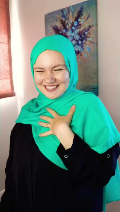 How many hijabs does a hijabi need? [My collection 7 years into my hijab journey]