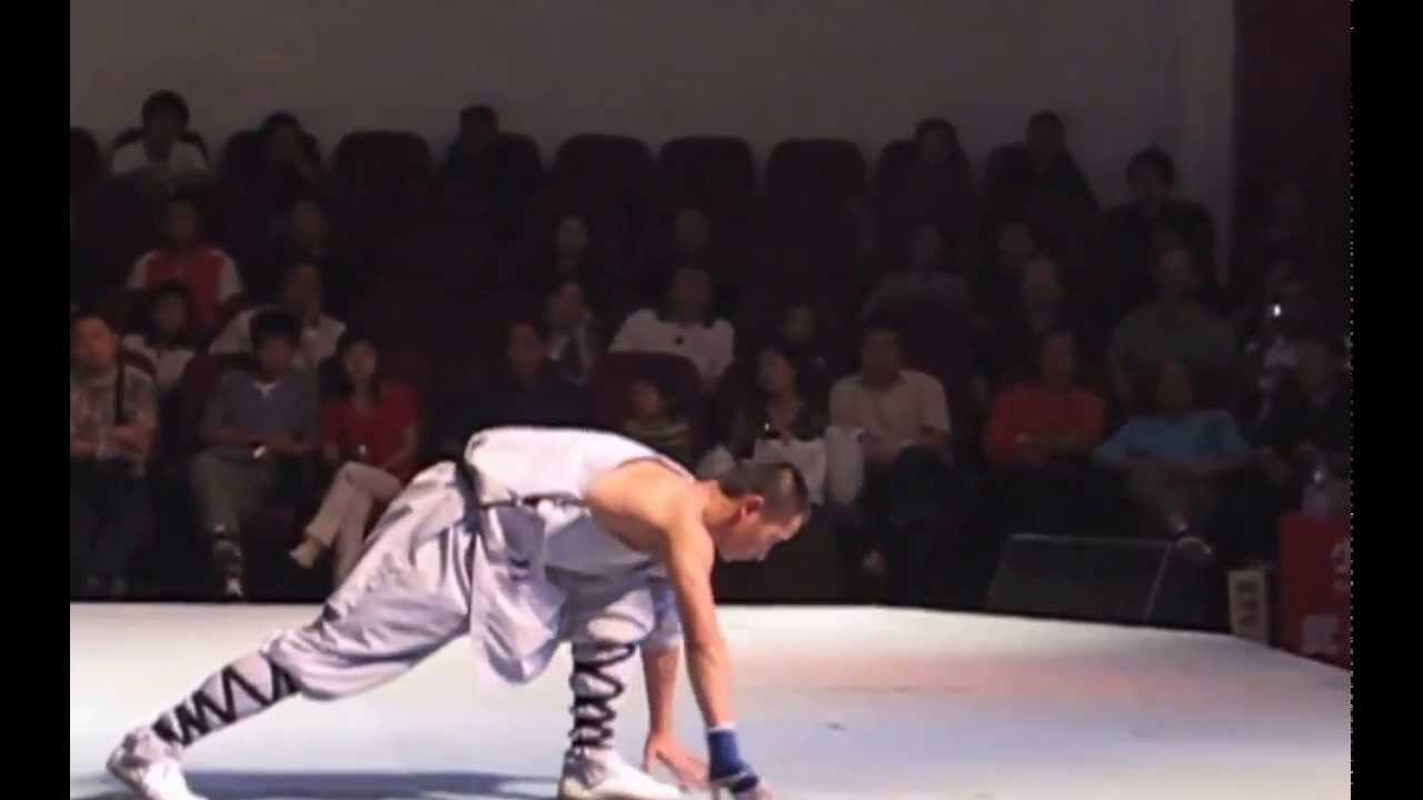 Shaolin monk breaking iron bar with head, incredible Kung Fu skills YouTube