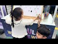 似顔絵を書くお嬢