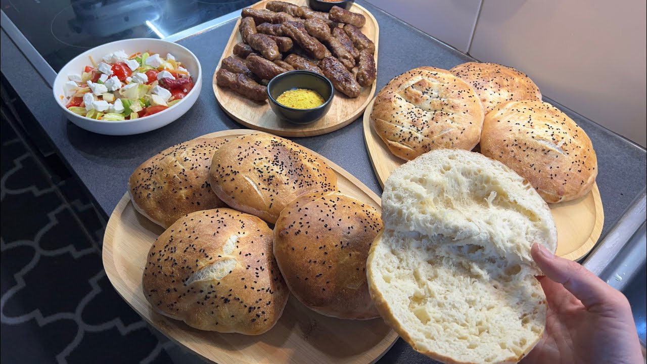 Per Ksi Samuna presin Njerzit 30 Minuta para Furrës Bukës,a munden vet mi pergadit me plot shije😋😋👌