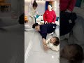 baby playing with dad 😂 두 딸의 장난에 아빠는 완전 손 놓았네 😂💖💜