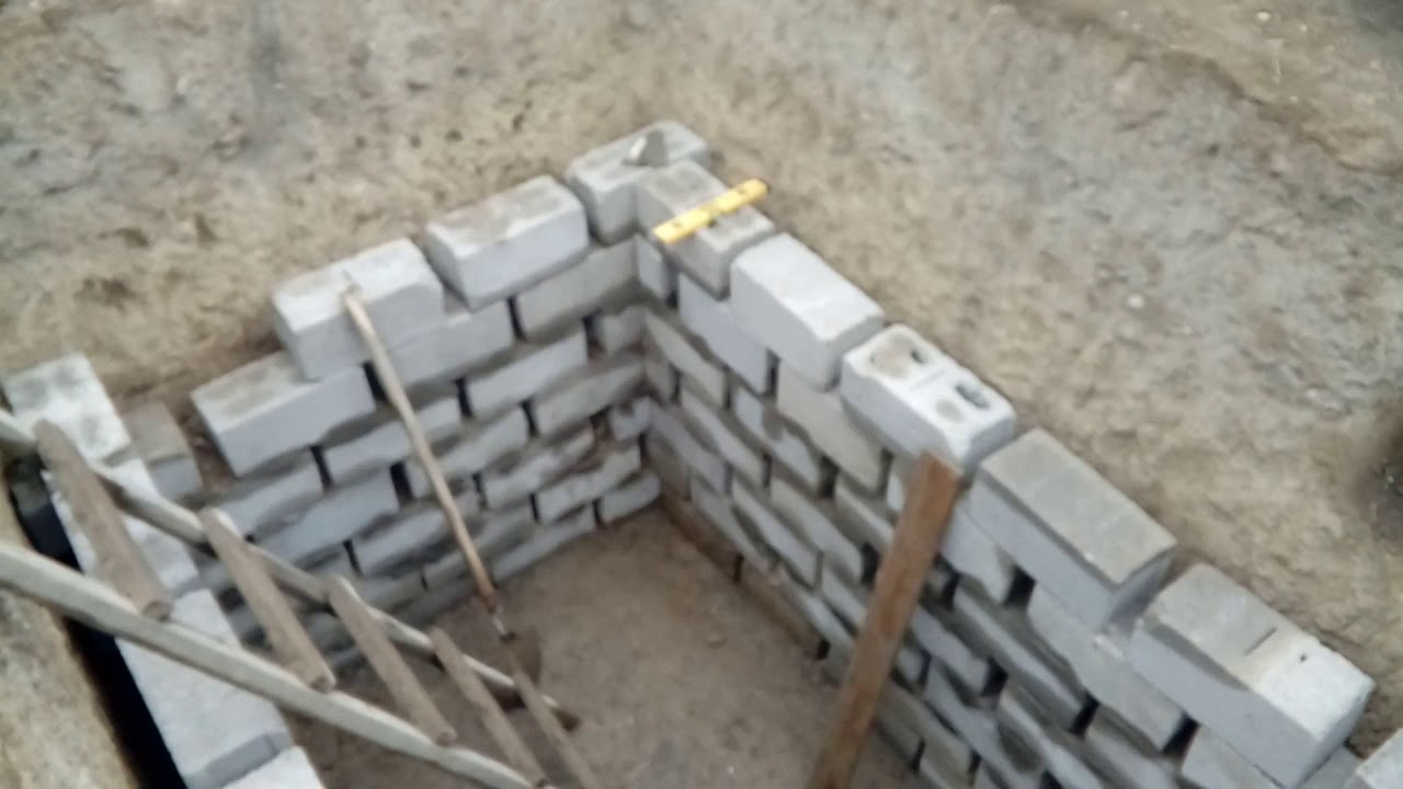 Канализация в частном доме. Септик из шлакоблока.