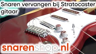 Bereid uitzondering Beurs Snaren Vervangen bij een Stratocaster type Elektrische Gitaar -  Snarenshop.nl - YouTube