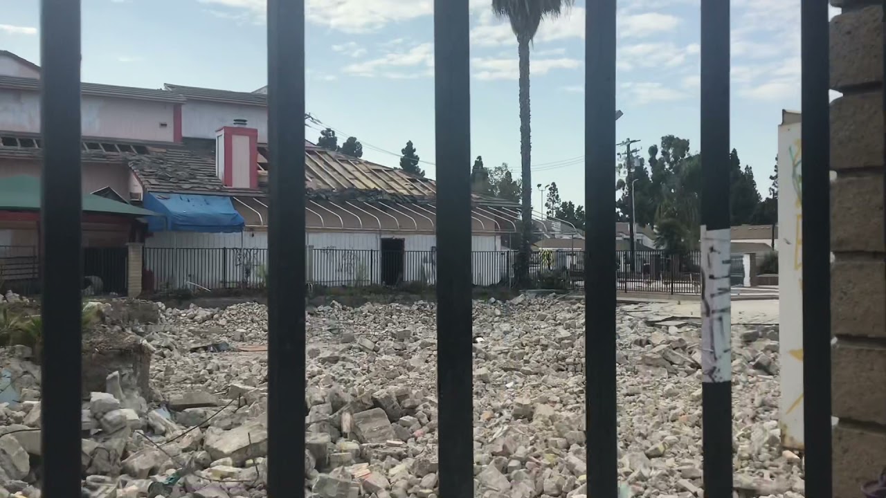 Abandoned Boomers In Fountain Valley, CA