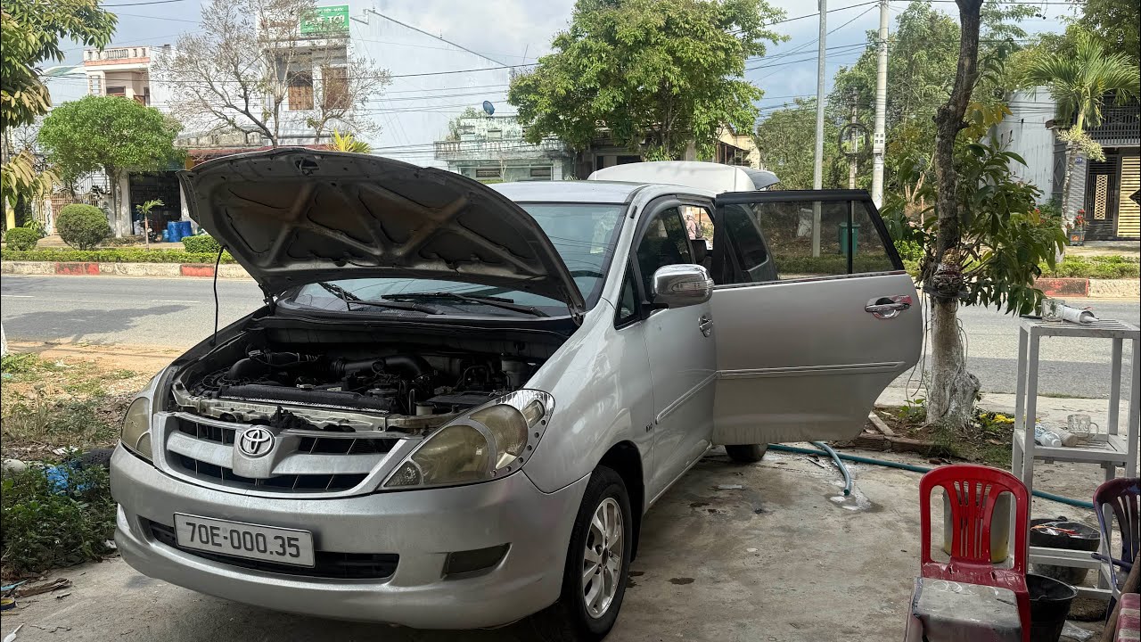 Hơn một trăm triệu Innova g 2007 rin car xe không mục giờ bóc toàn bộ ra dọn  ae thấy hợp lý không 