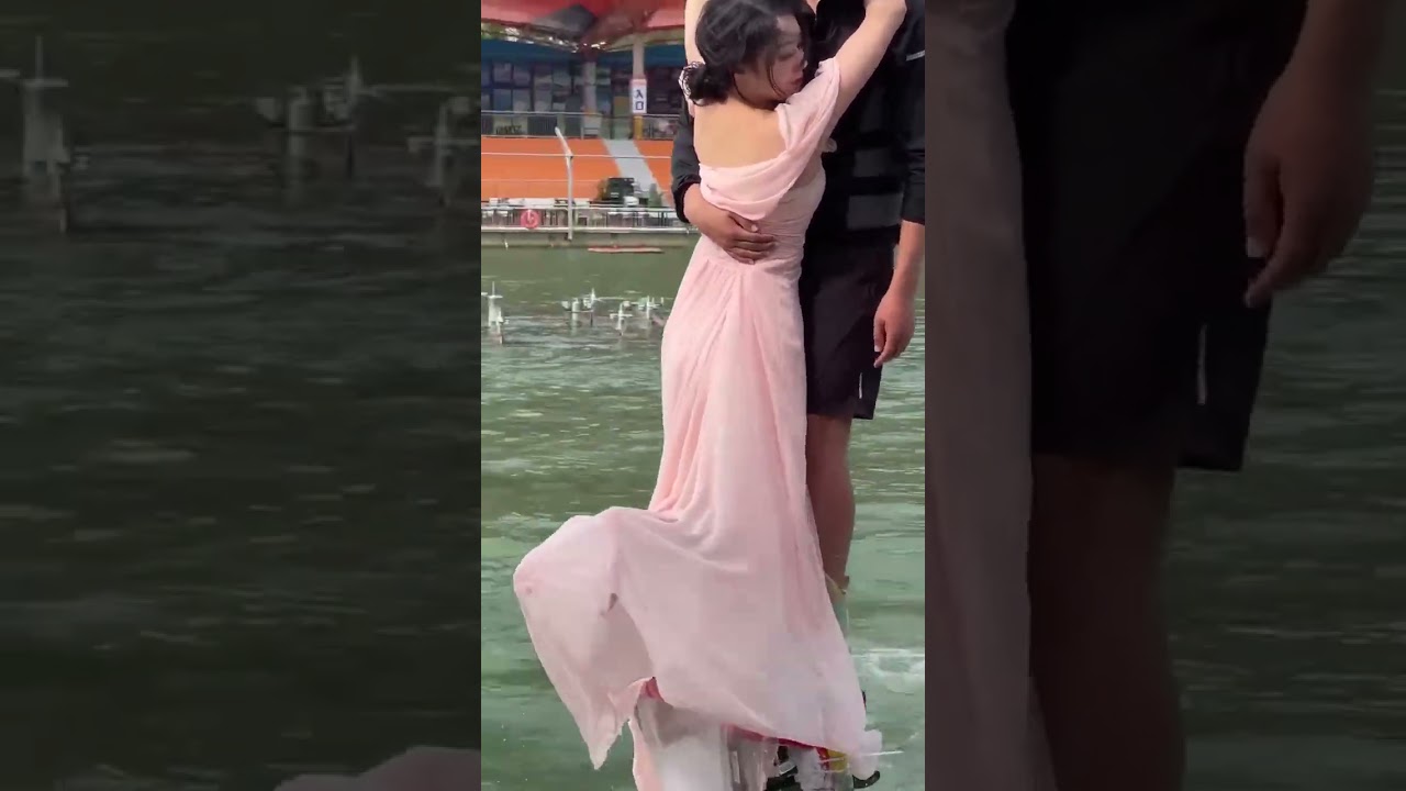 Flyboard ride is so fun 🤪😚✌️ #amusementpark #adventure #flyboard #bluesilver (39)