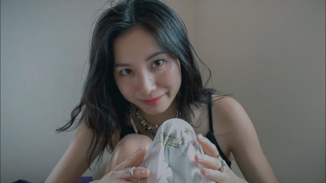 ASMR fabric sounds & whispering 囁き声