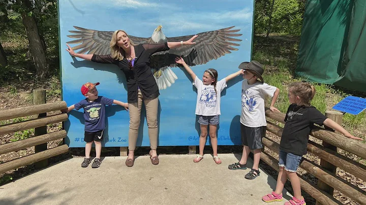 Ozarks Live-Joy's Day at the Dickerson Park Zoo-05...