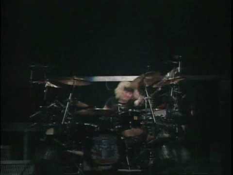 Guns N' Roses - Drum Solo - Live In Tokyo 92 UYI2 - 2/10