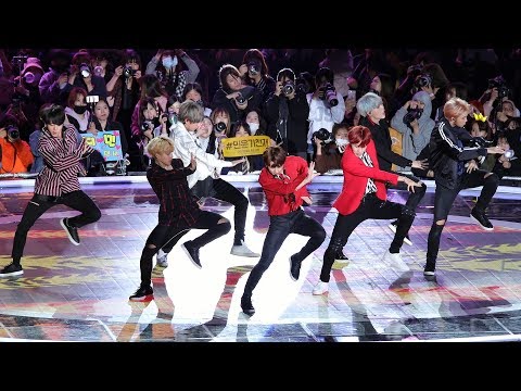 170929 방탄소년단 (BTS) '불타오르네 (FIRE)' 4K 직캠 @창원 케이팝 월드 페스티벌 4K Fancam by -wA-