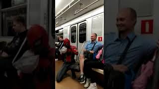 Человек-паук в Питерском метро. Спасибо Артёму за помощь в видео.