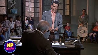 Cantinflas Se Inscribe En La Escuela | El Analfabeto (1961) | Now Español