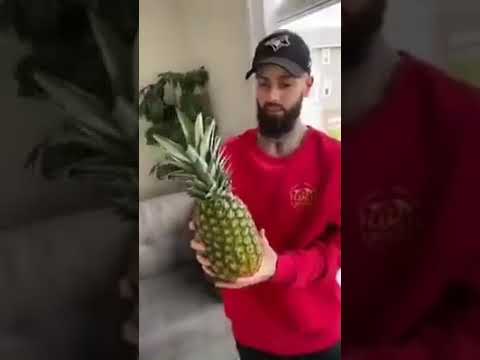 How to eat Pineapple without cutting it